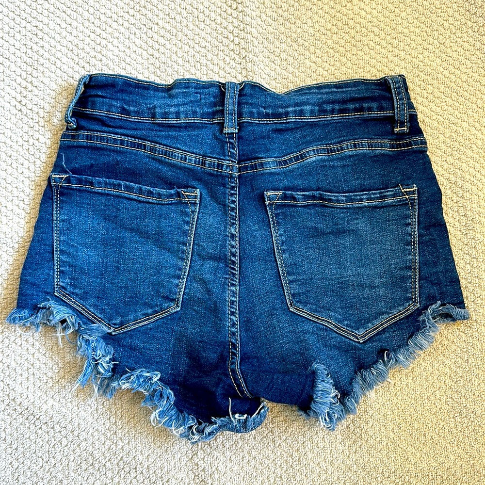 KanCan shorts - Picture 2 of 3